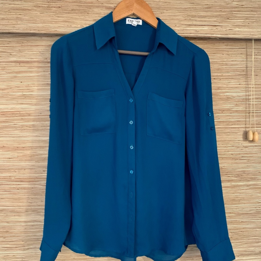 3/$30 bundle🎉 Express Portofino Jewel Tone Blouse